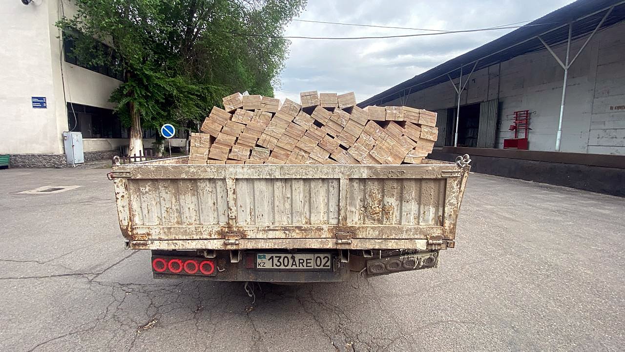 Самосвал щебень/песок/ПГС 7–40 т — Almaty Trans