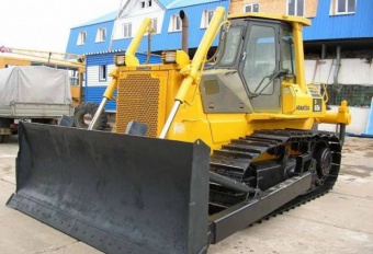 Бульдозер Komatsu D65E-12 в аренду в Алматы